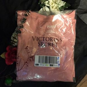 NWT PINK BY VS PERFECT CREW TEE
